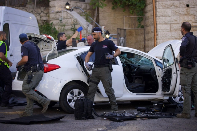 Теракт в Иерусалиме: автомобиль наехал на пешеходов - ФОТО/ВИДЕО